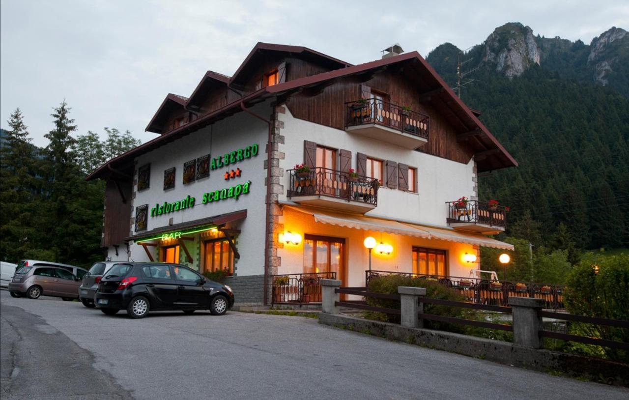 Albergo Ristorante Scanapa 코스티노델라프레소라나 외부 사진