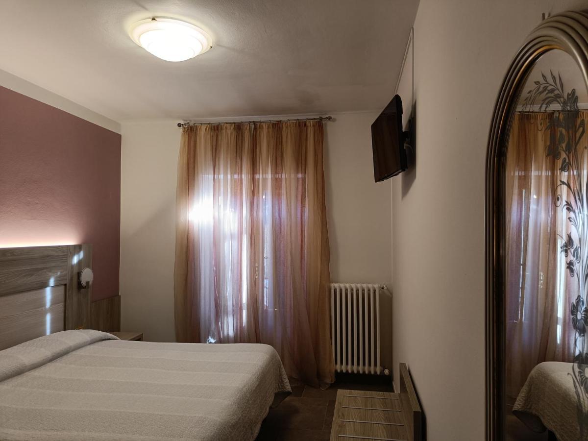 Albergo Ristorante Scanapa 코스티노델라프레소라나 외부 사진
