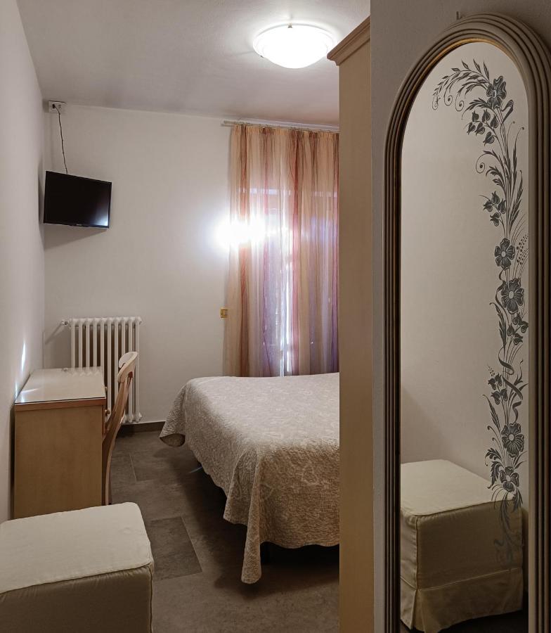Albergo Ristorante Scanapa 코스티노델라프레소라나 외부 사진